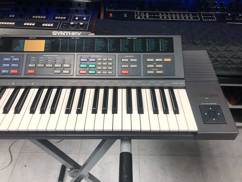 Yamaha DSR-2000 | Reverb Canada