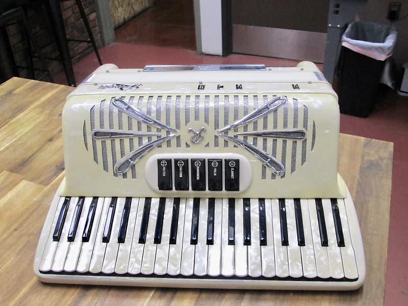 Vinage Sonola Rivoli Accordion 5 Treble Switches Made in Reverb