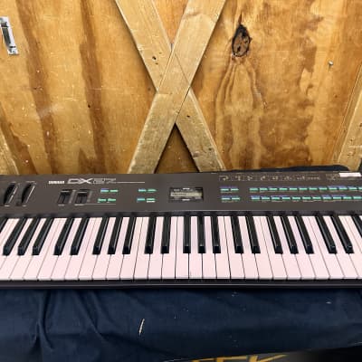 Yamaha DX27 Digital Synthesizer Keyboard - PARTS ONLY - Please Read - NO PS