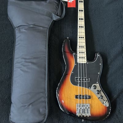 Fender  Geddy Lee Signature Jazz Bass 3TS  - Three Tone Sunburst /9lbs. 5.5oz #MX22225945 image 1