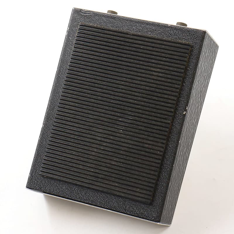 Electro-Harmonix Big Muff Pi V1 (Triangle) | Reverb