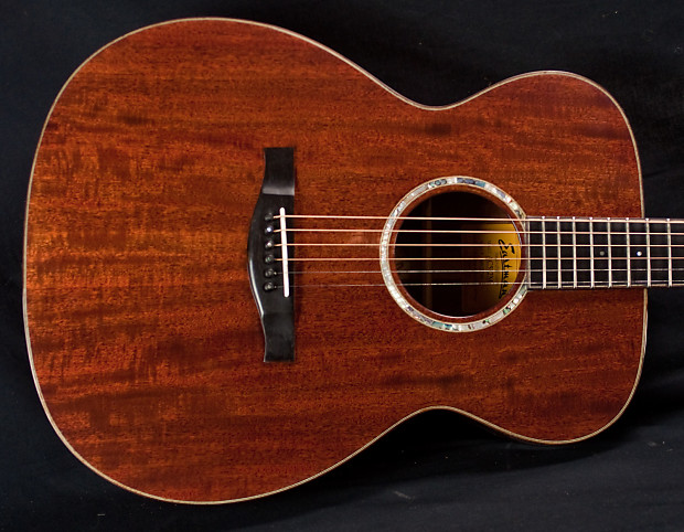 Eastman all mahogany clearance guitar