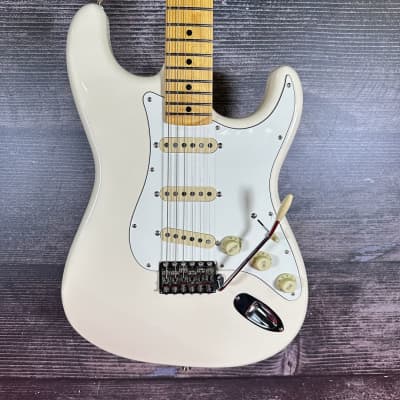 Fender Japan STM-60 Medium Scale Stratocaster Electric Guitar