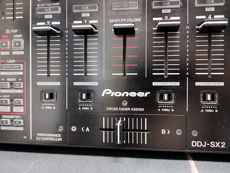 Pioneer DDJ SX2 DJ Controller for Serato | Reverb Canada