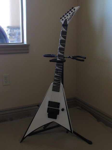 Jackson RR24 Randy Rhoads Snow White with Black Bevels