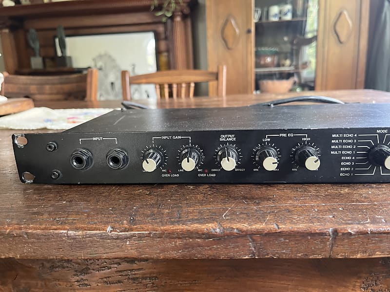 Boss RE-1000 Digital Multi Echo (Space Echo) | Reverb