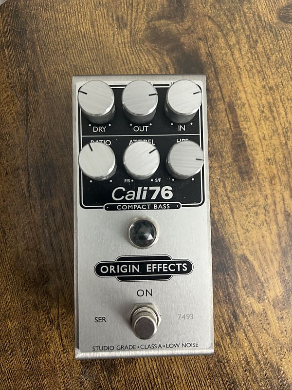 Origin Effects Cali76 Bass Compressor