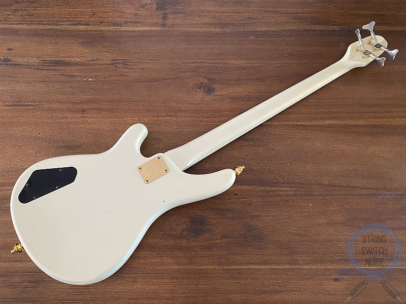 YAMAHA MOTION エレキベース ホワイト YAMAHAモーションベース(1986年製／ホワイト)