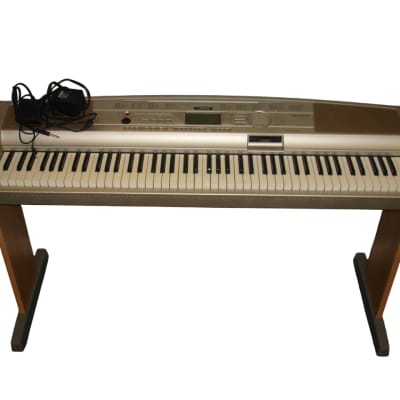Yamaha DGX-500 88-Key Portable Grand Piano Keyboard