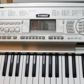 Yamaha dgx shop 300 price