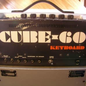 Used Roland CK-60 CUBE-60 KEYBOARD Keyboard Amp - 鍵盤楽器