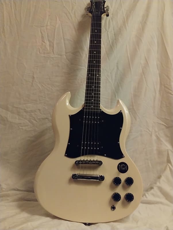 Epiphone G-310 (1997 - 2019)