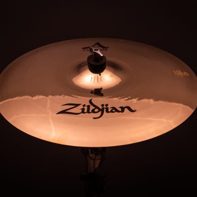 Zildjian 16" A Custom Crash image 1