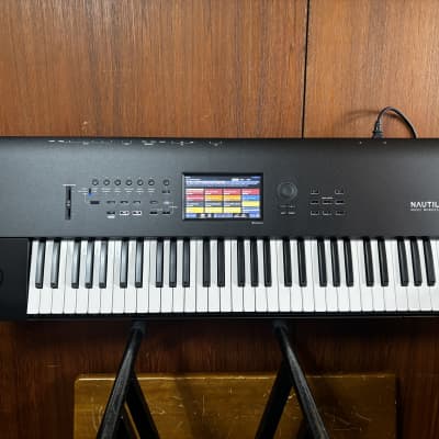 Korg Nautilus 61 61-key Synthesizer Workstation w/ box
