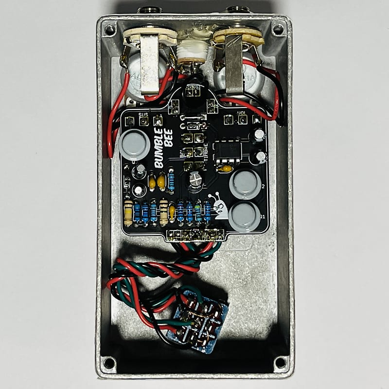 Burns Buzzaround　クローン　ペダル Buzzaroundクローン（レプリカ）モデルをレビュー！3機種を弾き