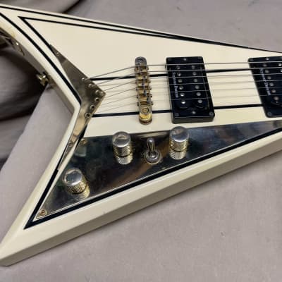 Jackson RR5 RR-5 Randy Rhoads Flying V Guitar with Case MIJ Japan maybe 1996? 2006? White/Gold/Pinstripes image 6