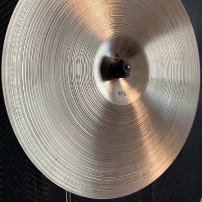 A. Zildjian 18