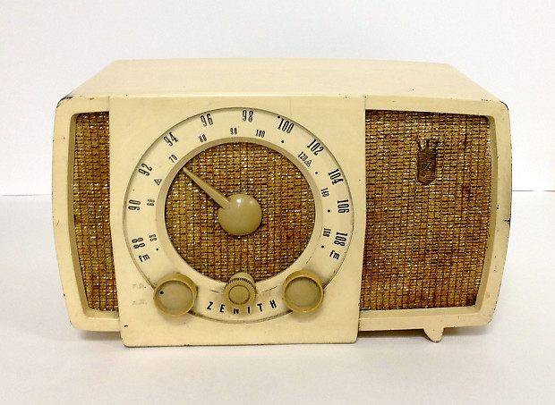 1955 Zenith Model T723 Tube Radio - 1955 Zenith Model T723 Tube