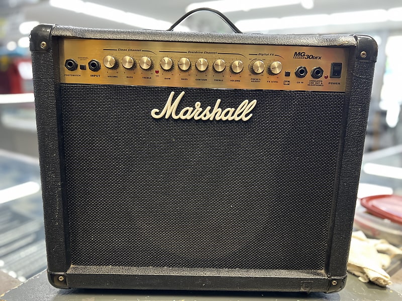 Marshall MG MG30DFX 2-Channel 30-Watt 1x10