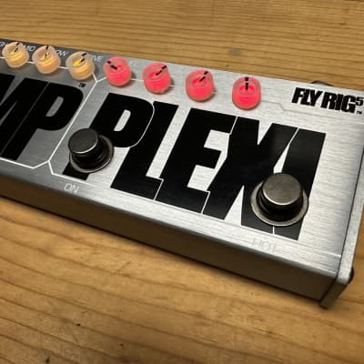 Tech 21 Fly Rig 5 | Reverb Canada