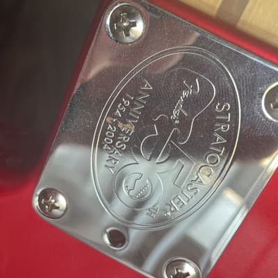 Fender 50th Anniversary American Deluxe Stratocaster Sunburst 2004 image 4