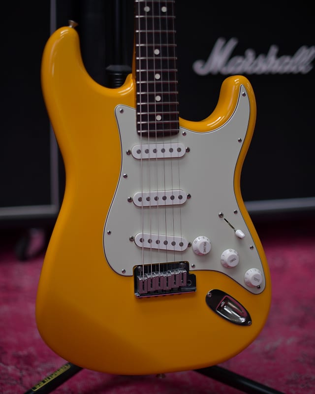 Fender Japan Stratocaster ST-700 SPL Rebel Yellow MIJ FujiGen 1986