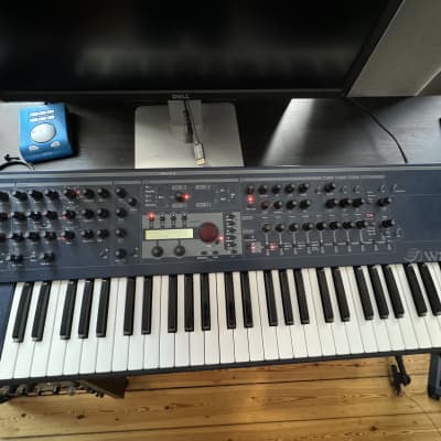Waldorf Q 61 Keyboard Synthesizer - Blue