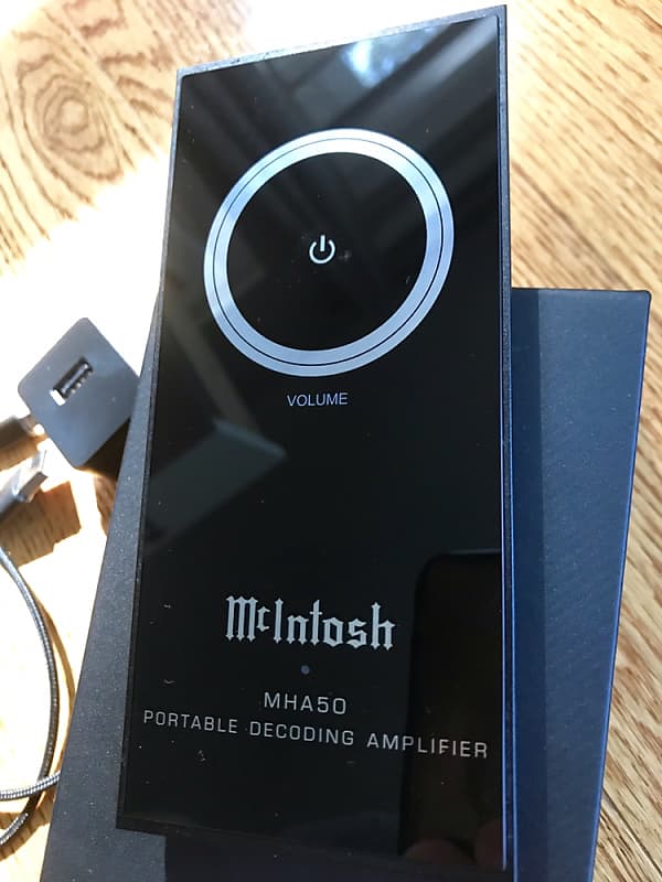 McIntosh MHA50 d a portable headphone amp