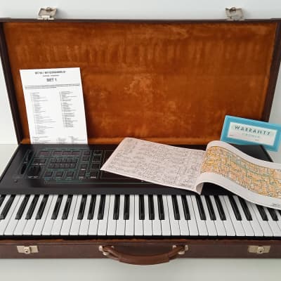CRUMAR BIT-99 Vintage CEM Synthesizer + Original Case & Schematics image 14