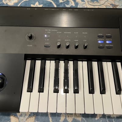 Korg KROME 61-Key Synthesizer Workstation