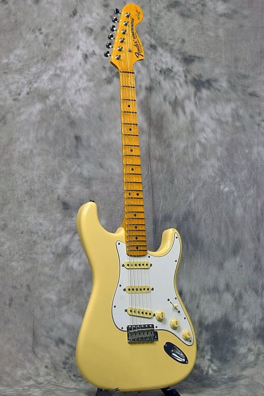 Fender Japan ST68-185YM Yngwie Malmsteen Signature Yellow White 08/01