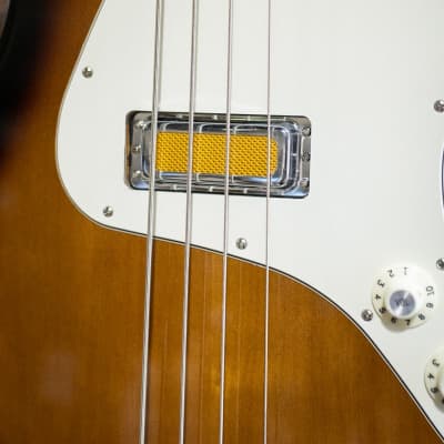 Fender  Gold Foil Jazz Bass, Ebony Fingerboard, 2-Color Sunburst - Deluxe Gig Bag - Floor Model Demo image 11
