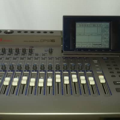 Akai DPS-16 Digital Multitrack Recorder / Mixer with Effects, HDD