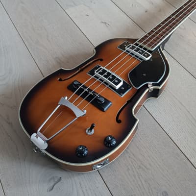 Conrad Violin Bass 1960s - Sunburst image 10
