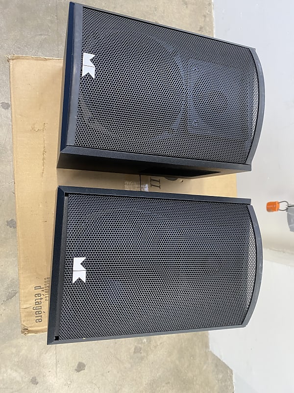 M&k surround speaker Tripole - Black