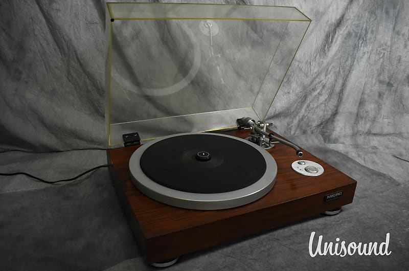 Micro DD-8 Turntable in Very Good Condition