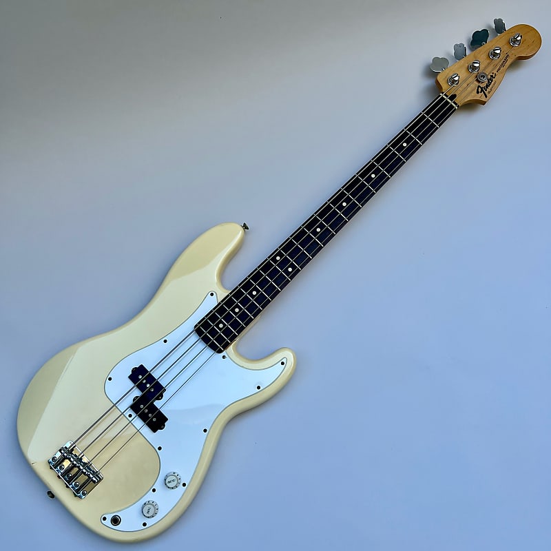 ベース Fender Mexico Precision Bass spuire ベース Fender Mexico Precision Bass spuire Fender Standard