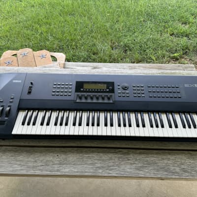 Yamaha EX5 Realtime Control Synthesizer 1998 - Blue