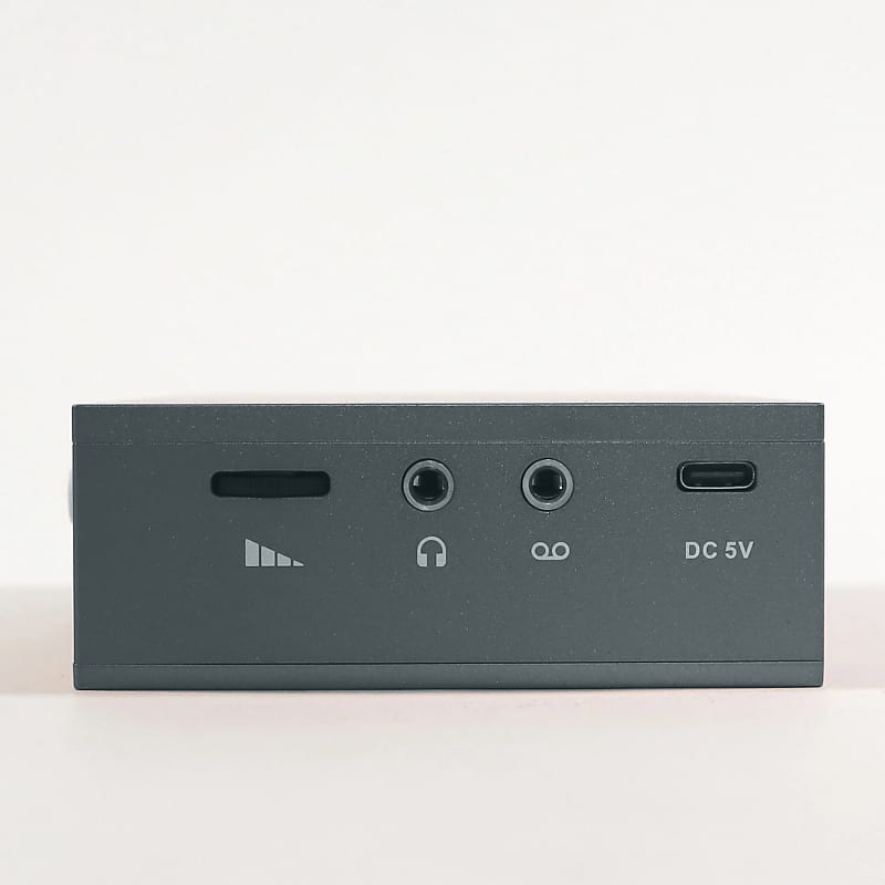 青いカセット プレーヤー WE-001 • KURT