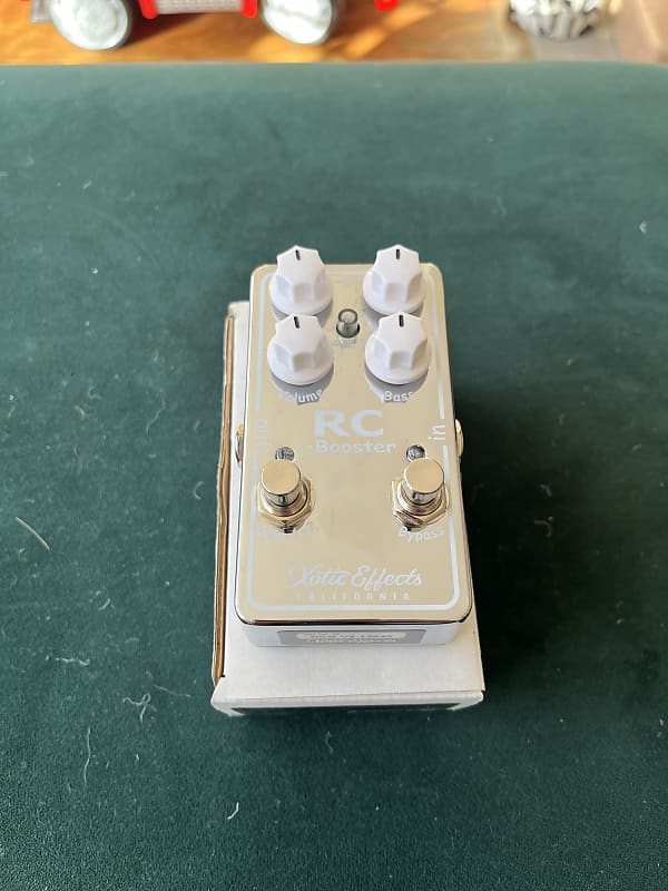 Xotic RC Booster V2