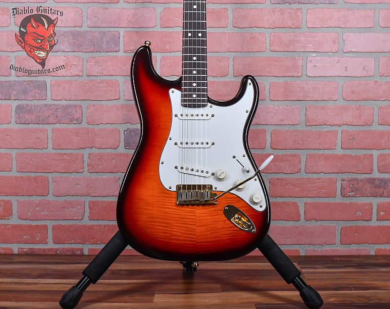 Fender 50th Anniversary American Stratocaster Quilted Maple