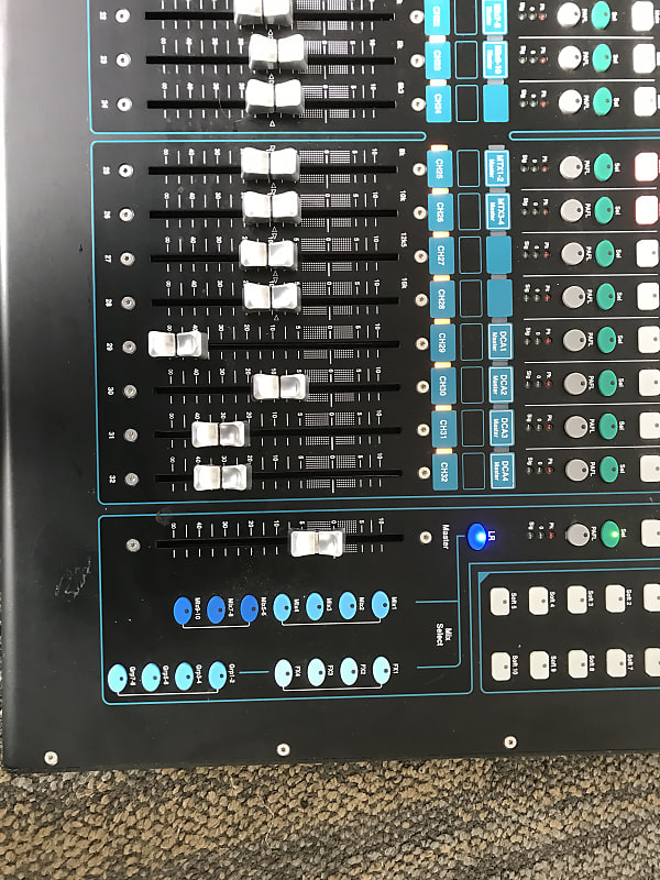 Allen & Heath XONE:32 Professional DJ Mixer