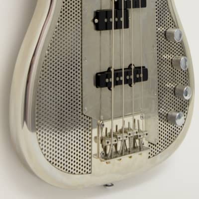 James Trussart Steelcaster Bass (2005) Shiny Gator Engraved (Holey) image 4