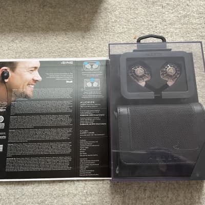 Audeze iSine 20 with CIPHER Lightning Cable / Original Accessories / Boxed image 2