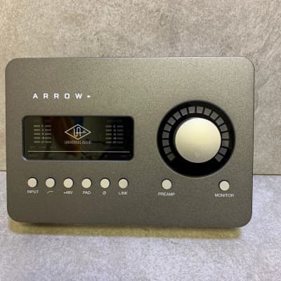 Universal Audio Arrow 2x4 Thunderbolt 3 Interface with Solo