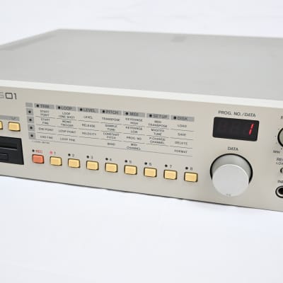 Akai S01 MIDI Digital Sampler