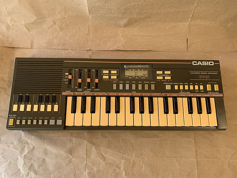 Casio PT-31 31-Key Mini Synthesizer