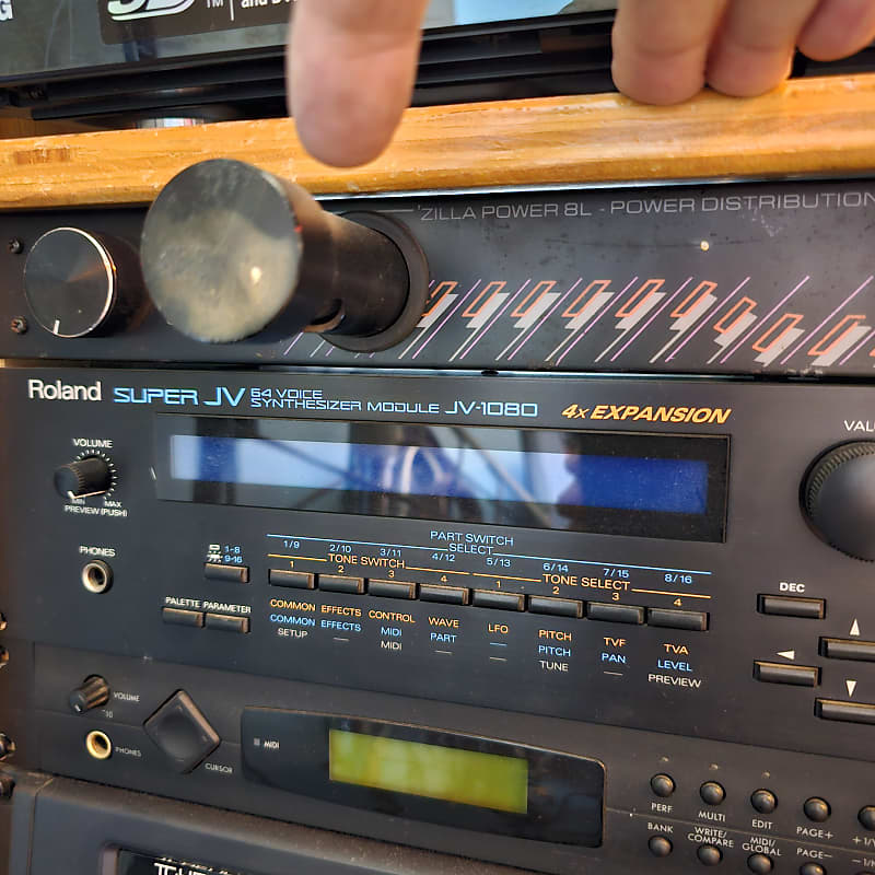 アンプ Roland JV-1080 4x EXPANSION Roland JV-1080 - Wikipedia