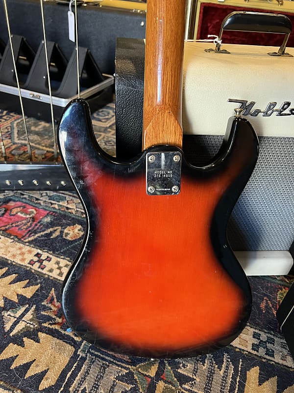 Silvertone 319 Teisco Mosrite Style Single Pickup Electric