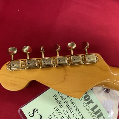 Fender Collectors Edition '62 Statocaster 1997 - Three Tone Sunburst with Case image 11